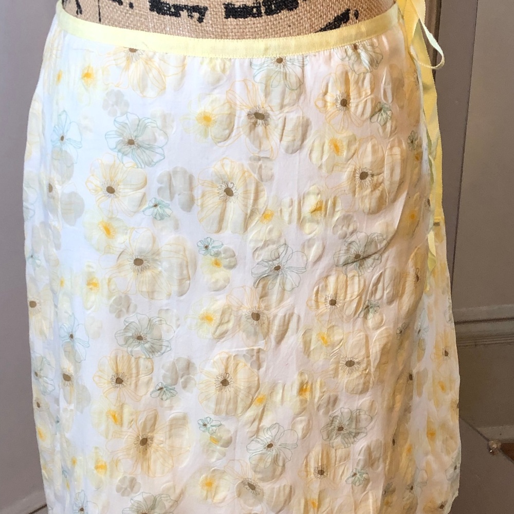 Studio M Yellow Floral Skirt - Picture 1 of 6